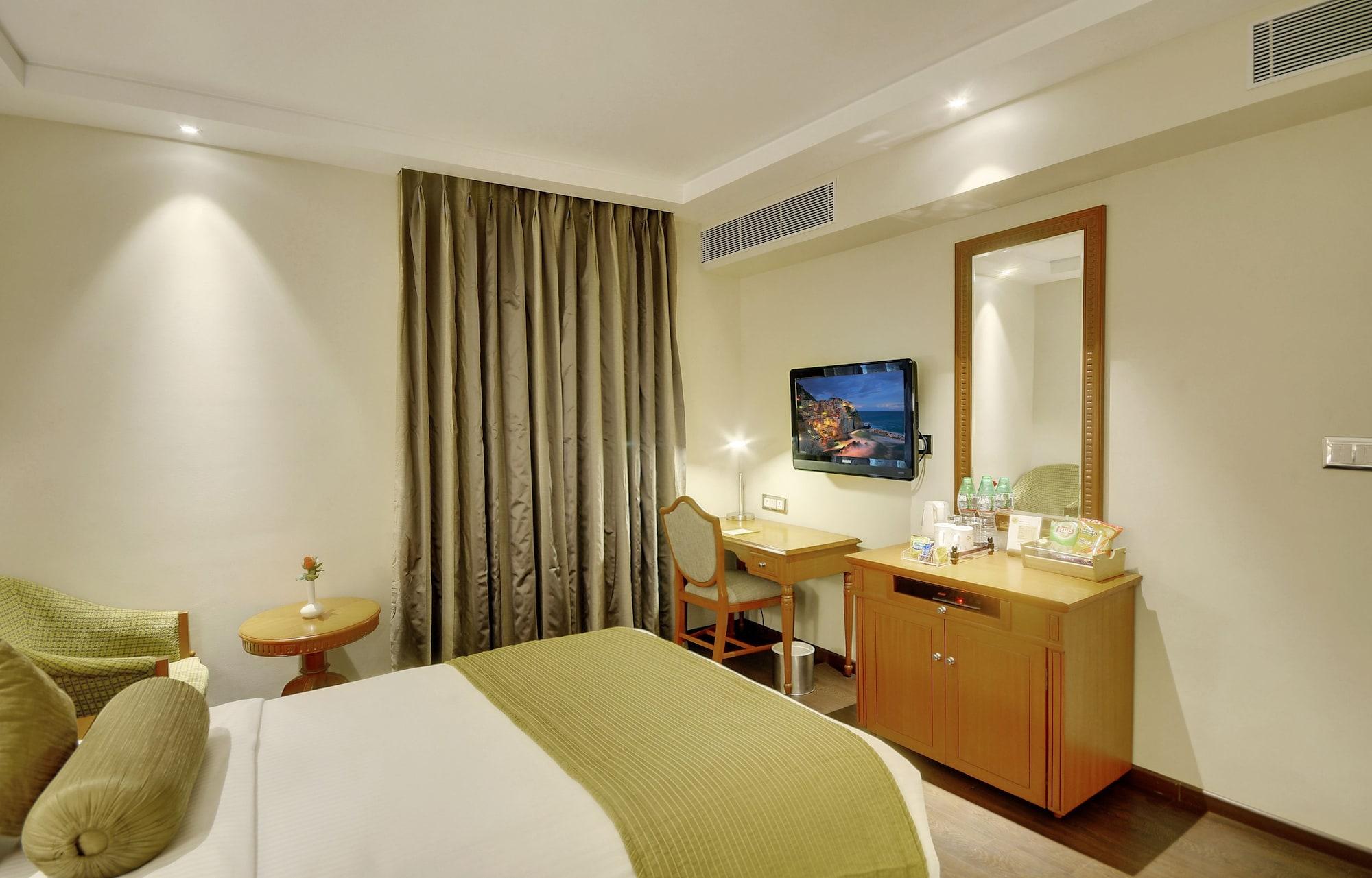 Hotel Lemon Tree Premier “The Atrium” Ahmedabad Exterior foto